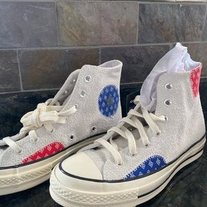 NWT Converse men’s size 5 women’s size 7 shoes